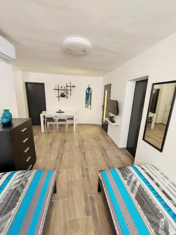 Apartments Maltasic Vir Exterior foto
