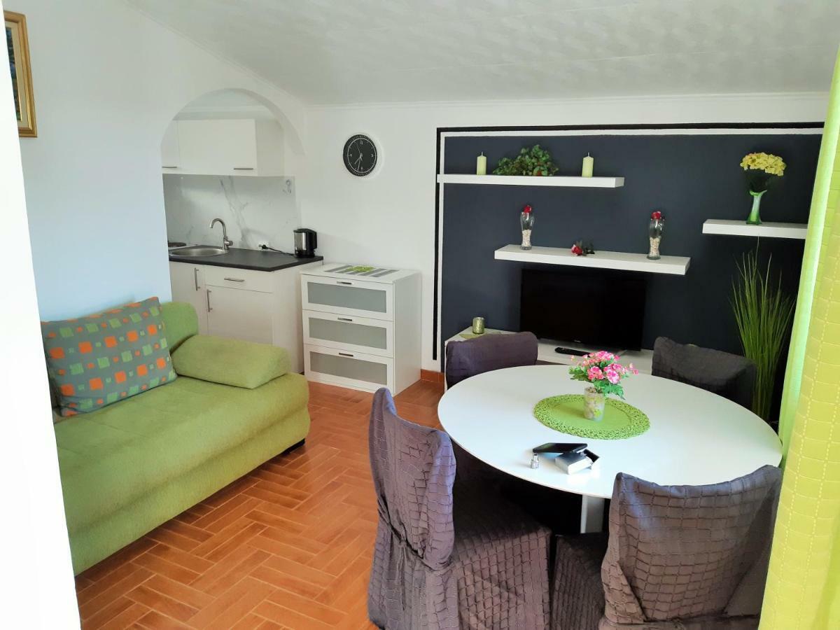 Apartments Maltasic Vir Exterior foto